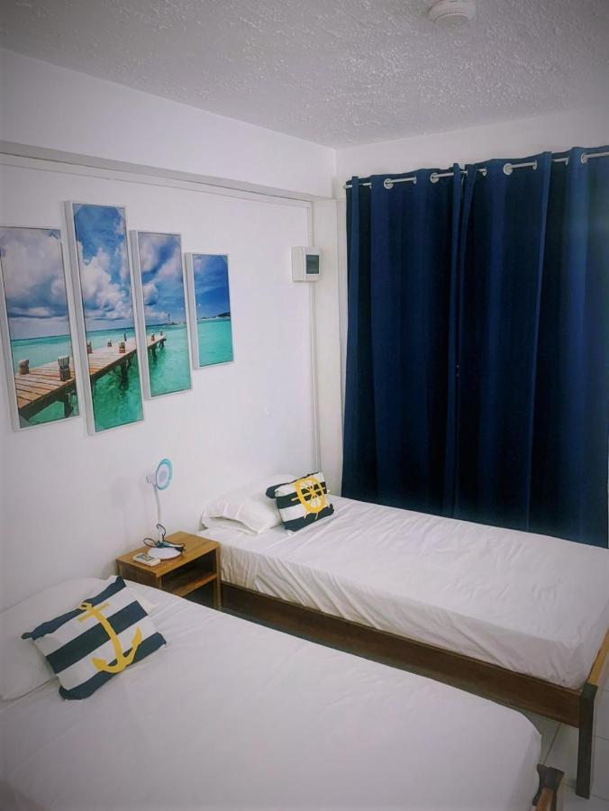 Oemanagement Rooms Roseau Exteriör bild