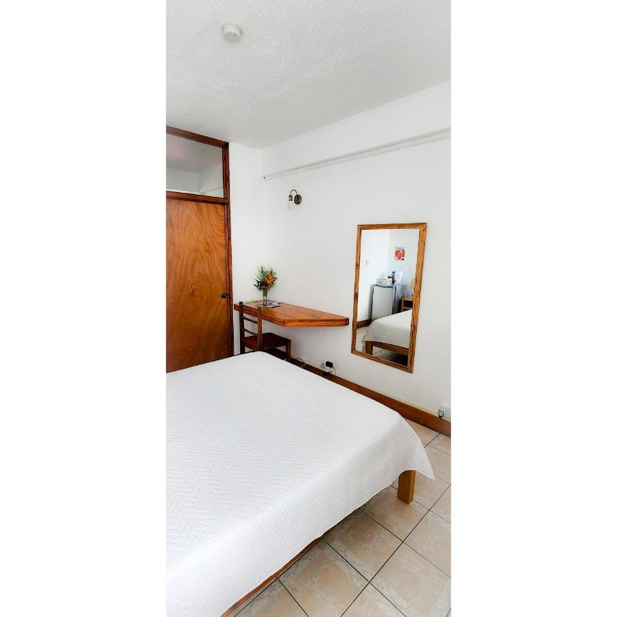 Oemanagement Hotel Rooms Roseau Exteriör bild